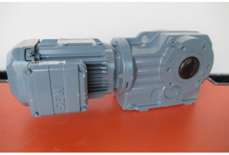 12 RPM 0,75 kW Asmaat 40 mm  IE2. UNUSED 